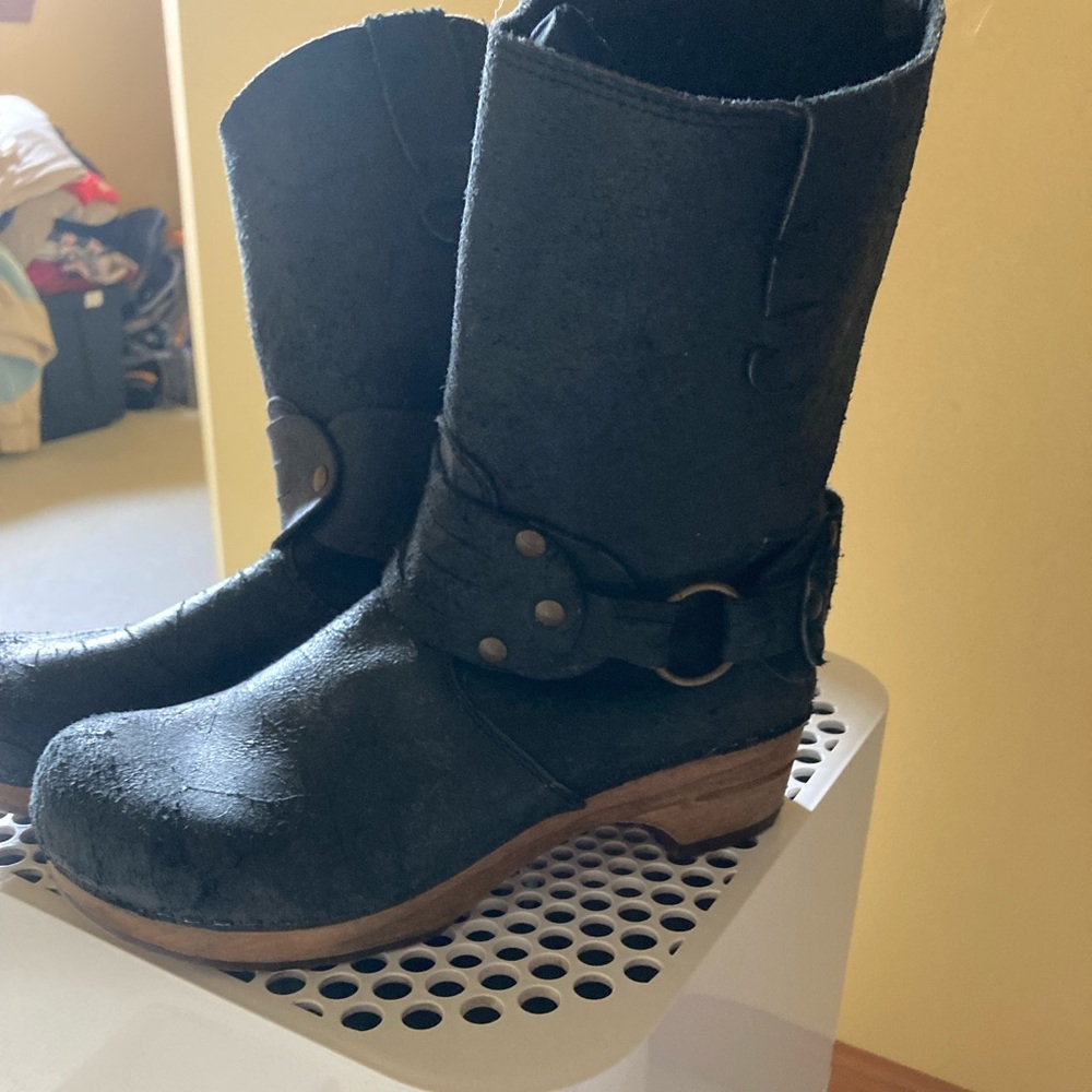 Sanita Dark Leather Moto Boots Vintage Wooden
